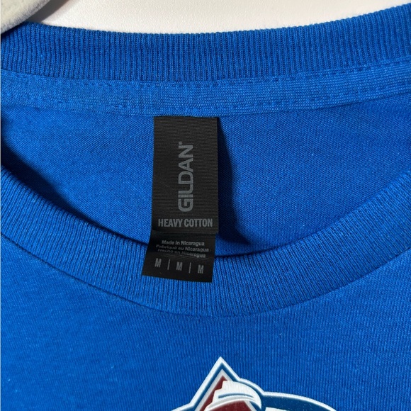 Colorado Avalanche Men’s Blue T-Shirt Size M- NWOT - Picture 3 of 9